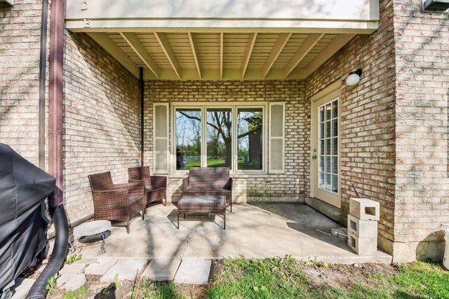 170 Grove Avenue B, Des Plaines, IL 60016