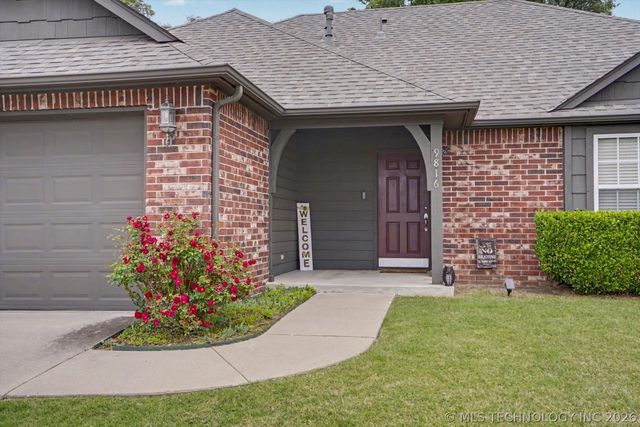 9816 E 109th Street N, Owasso, OK 74055
