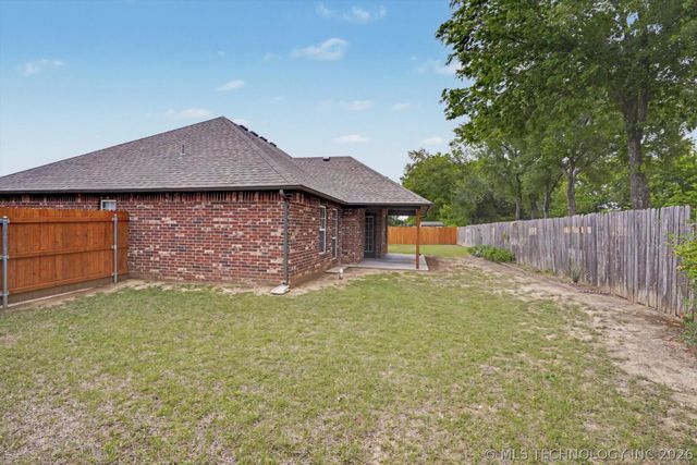 9816 E 109th Street N, Owasso, OK 74055