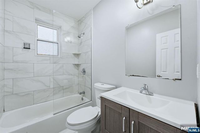 913 S 18th Street 2, Newark, NJ 07108