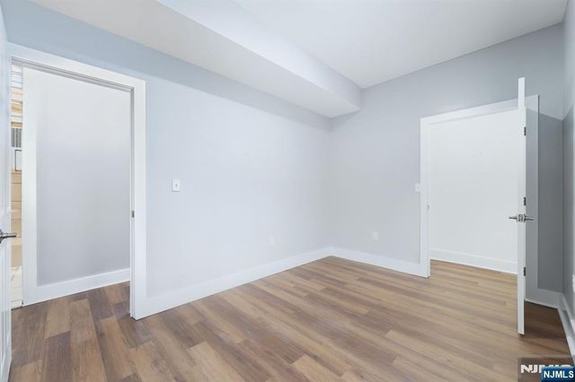 913 S 18th Street 2, Newark, NJ 07108