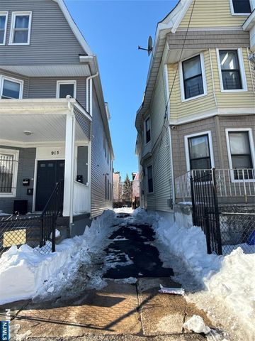 913 S 18th Street 2, Newark, NJ 07108