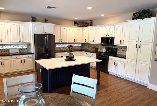 9547 W BENT TREE Drive, Peoria, AZ 85383