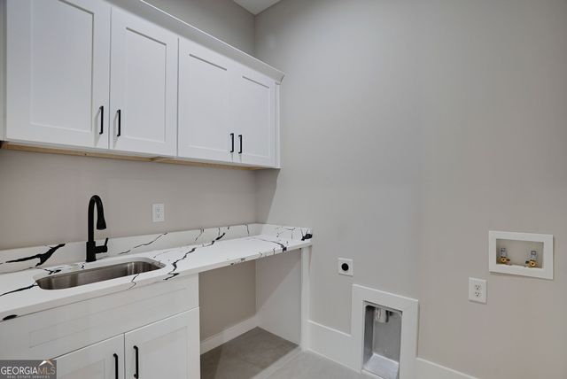 1613 Azalea Drive, Lawrenceville, GA 30043