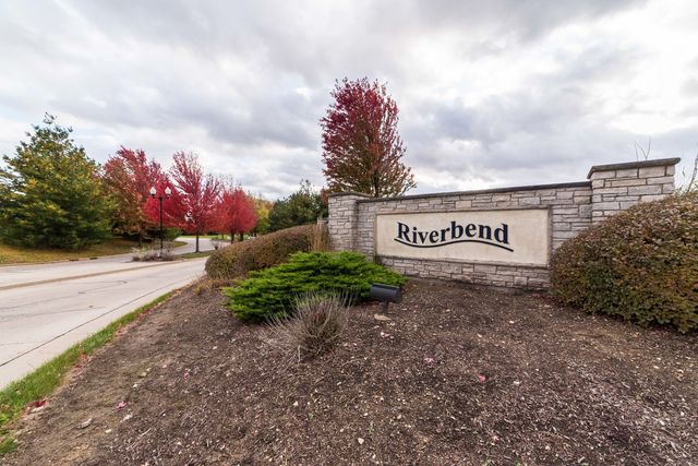 427 Riverbend Drive, Genoa, IL 60135