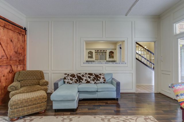 8708 Richmond Avenue, Lubbock, TX 79424