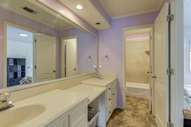 8708 Richmond Avenue, Lubbock, TX 79424