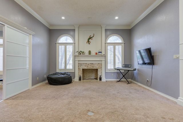 8708 Richmond Avenue, Lubbock, TX 79424