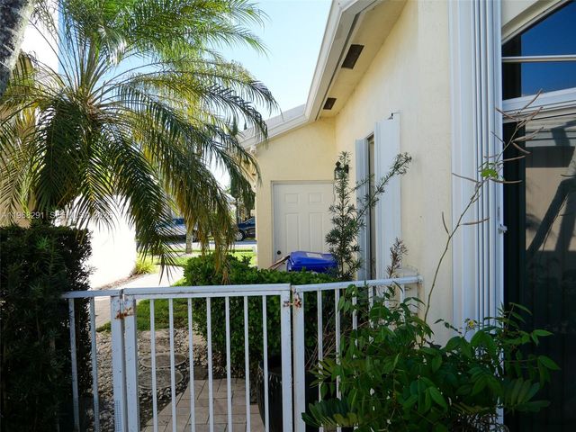 15251 Wilshire Way, Pembroke Pines, FL 33027