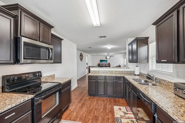 12251 Siragusa, San Antonio, TX 78252