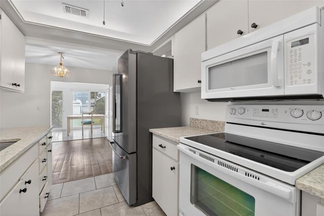213 GLENELLEN PLACE, Sun City Center, FL 33573