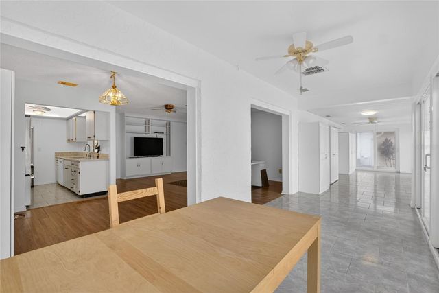 213 GLENELLEN PLACE, Sun City Center, FL 33573