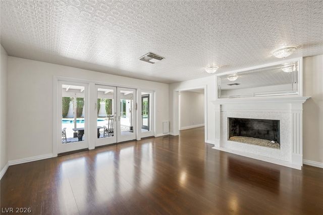 416 Macarthur Way, Las Vegas, NV 89107