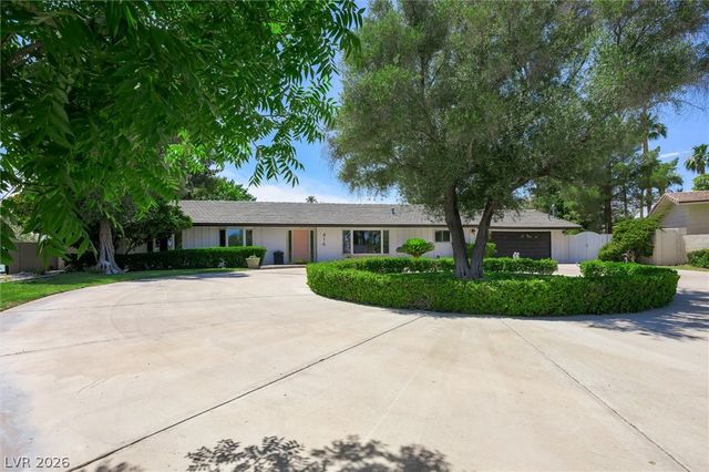 416 Macarthur Way, Las Vegas, NV 89107