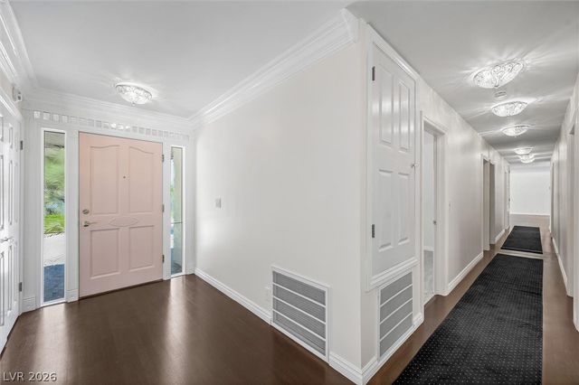 416 Macarthur Way, Las Vegas, NV 89107