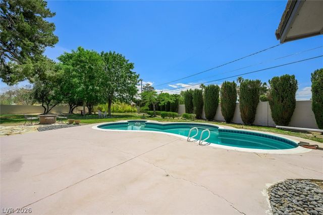 416 Macarthur Way, Las Vegas, NV 89107