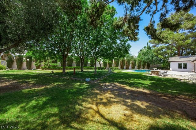 416 Macarthur Way, Las Vegas, NV 89107