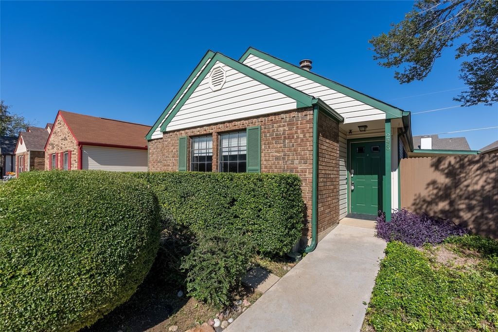 243 Teakwood Lane, Lewisville, TX 75067