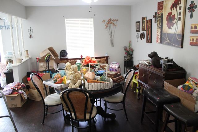 206 Riverside Street, Highlands, TX 77562
