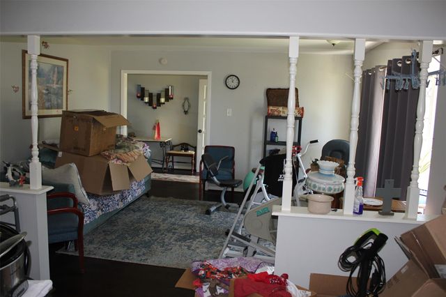 206 Riverside Street, Highlands, TX 77562
