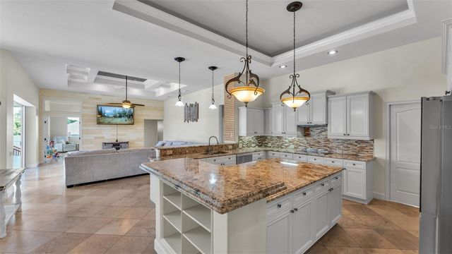 5135 HIGHLANDS LAKEVIEW LOOP, Lakeland, FL 33812