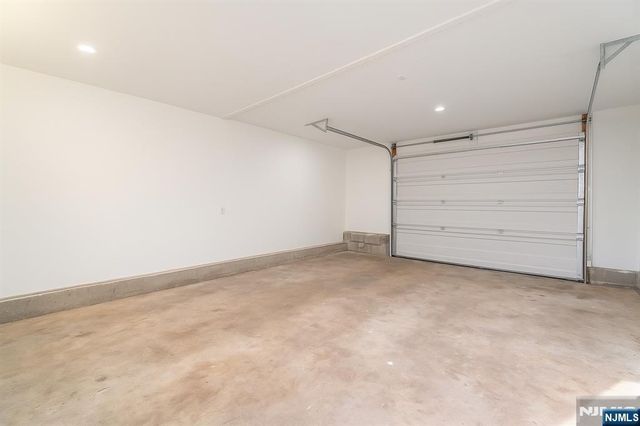 11 Millbrook Avenue, Dover Town, NJ 07801