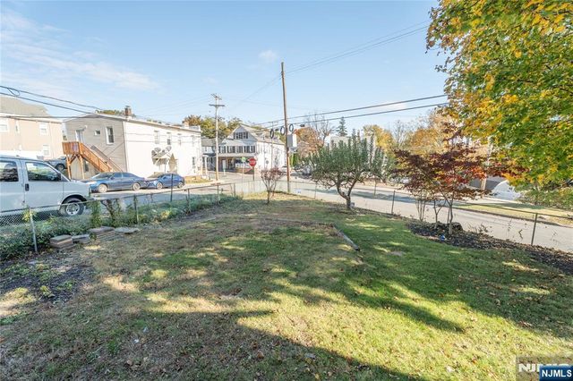 11 Millbrook Avenue, Dover Town, NJ 07801