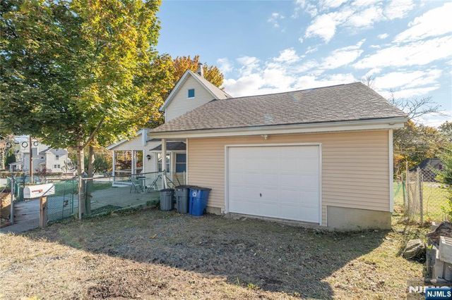 11 Millbrook Avenue, Dover Town, NJ 07801