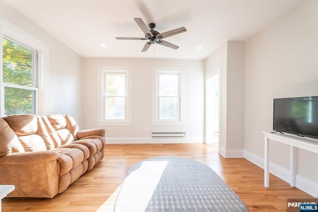 11 Millbrook Avenue, Dover Town, NJ 07801