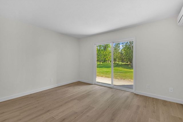 1565 NW Wall Street 124 - 125, Bend, OR 97702