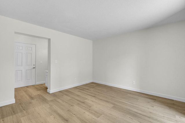 1565 NW Wall Street 124 - 125, Bend, OR 97702