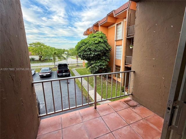 9429 SW 76th St W25, Miami, FL 33173