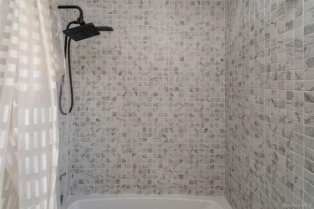 36 Marian Court, Warwick, NY 10990