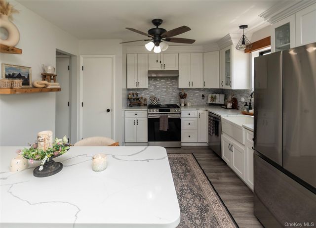 36 Marian Court, Warwick, NY 10990