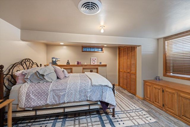 704 S 8th Ave W, Virginia, MN 55792