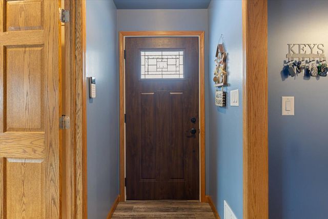 704 S 8th Ave W, Virginia, MN 55792