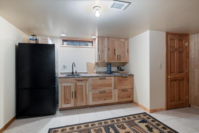 704 S 8th Ave W, Virginia, MN 55792