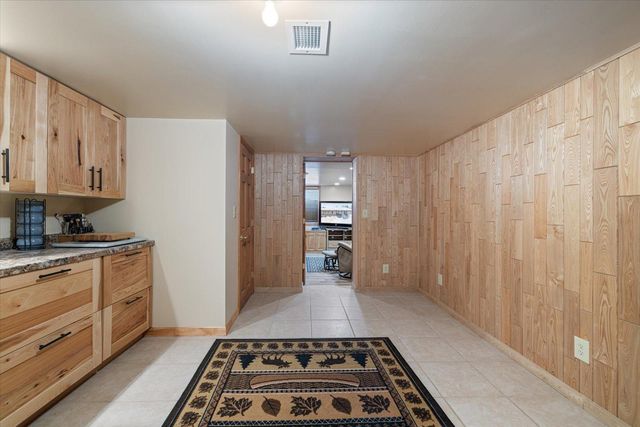 704 S 8th Ave W, Virginia, MN 55792