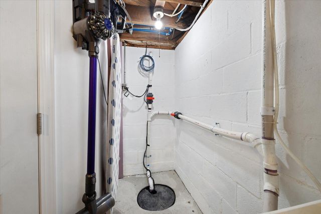 704 S 8th Ave W, Virginia, MN 55792