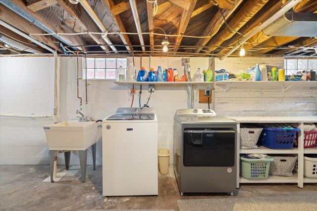 704 S 8th Ave W, Virginia, MN 55792