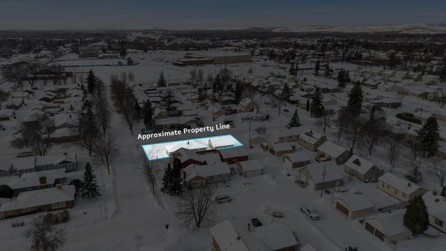 704 S 8th Ave W, Virginia, MN 55792