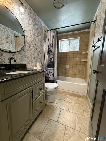 14 Glenwood Drive, Marlborough, CT 06447