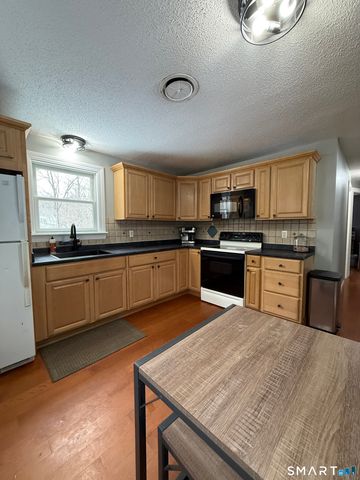 14 Glenwood Drive, Marlborough, CT 06447