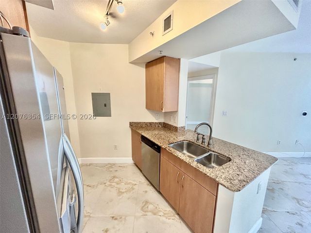 1830 Radius Dr 1002, Hollywood, FL 33020