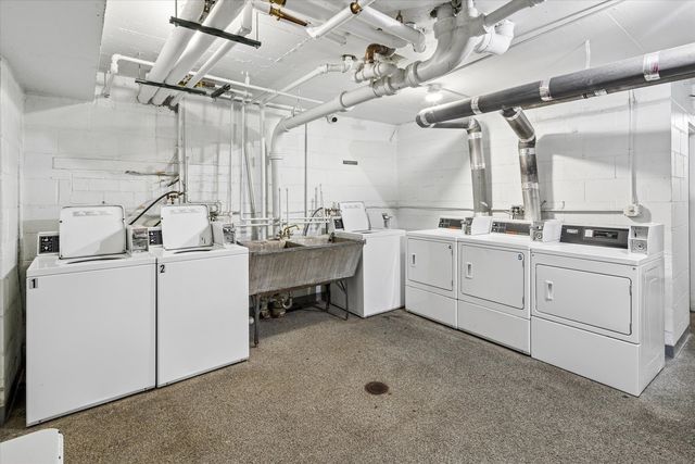 539 W Stratford Place 408, Chicago, IL 60657
