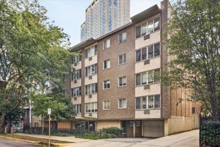 539 W Stratford Place 408, Chicago, IL 60657