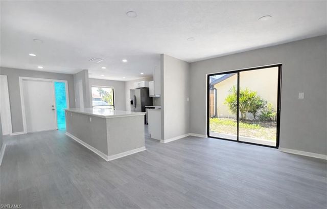 7377 Constitution CIR, Fort Myers, FL 33967