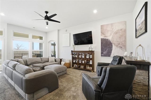 4381 Waters Edge Lane, Lebanon, OH 45036