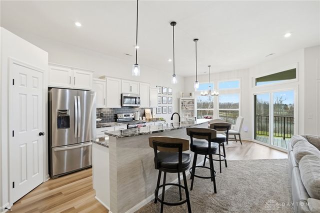 4381 Waters Edge Lane, Lebanon, OH 45036