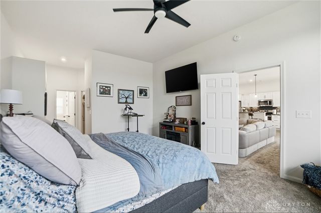 4381 Waters Edge Lane, Lebanon, OH 45036